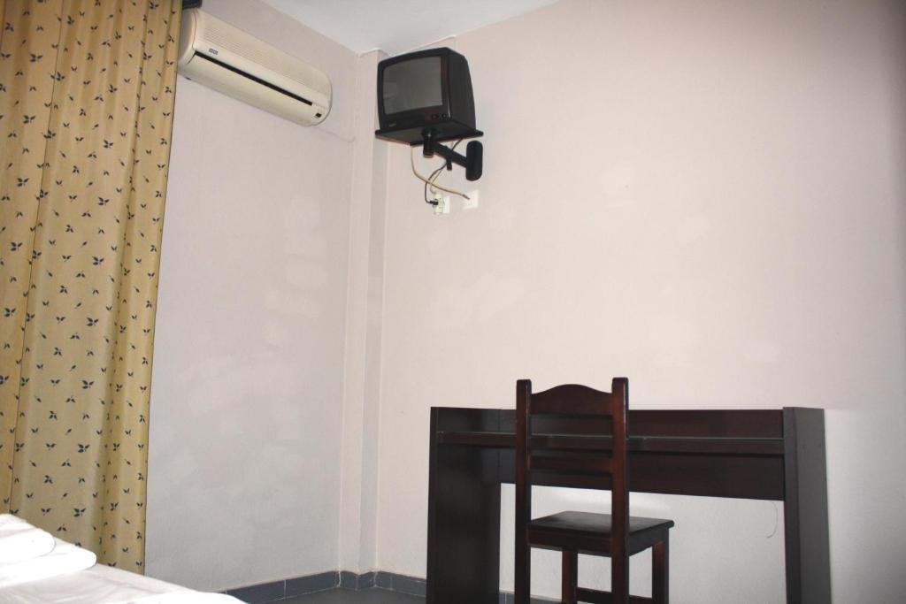 Hostal Carlos I La Línea de la Concepción 객실 사진