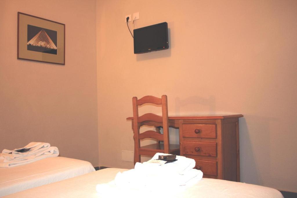 Hostal Carlos I La Línea de la Concepción 객실 사진